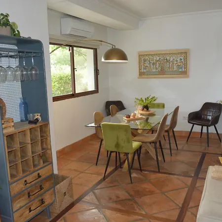 Privada Con Piscina En Marbella