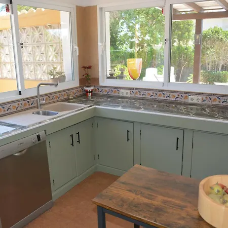 Privada Con Piscina En מארבלה